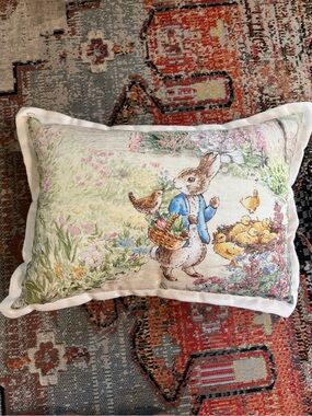 Beatrix Potter rabbit 🐰 PETER RABBIT Decorative Pillow 14" x 20" Beaded